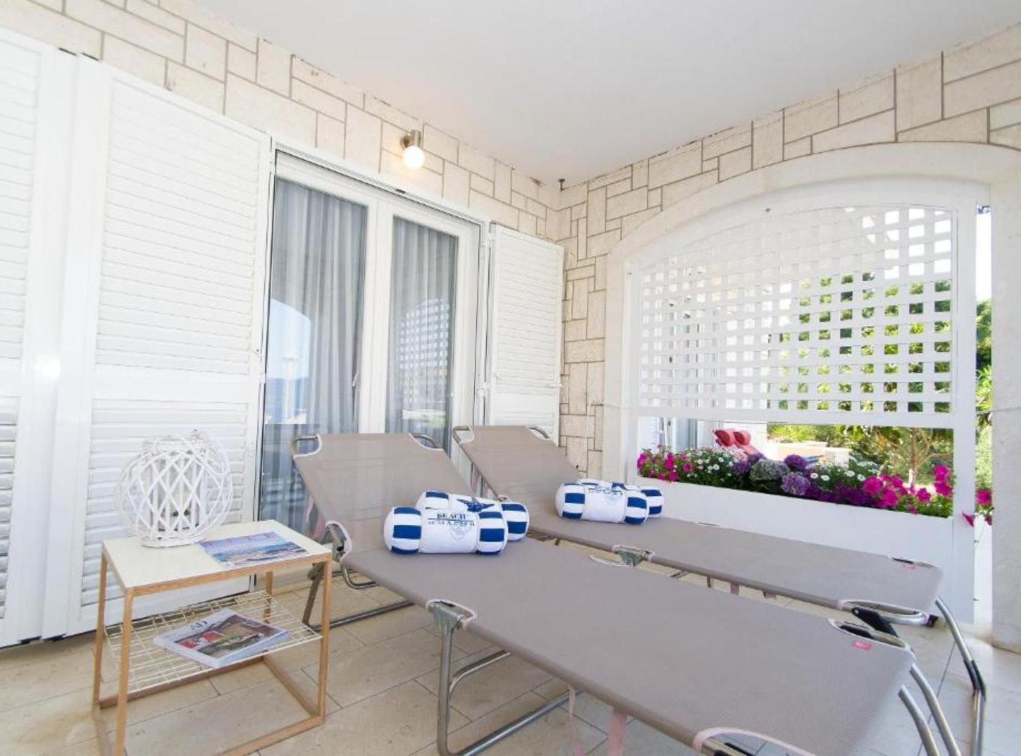 Apartments Villa Olea Lumbarda Buitenkant foto